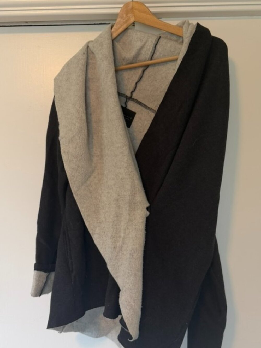 Santuary Shawl Wrap size S